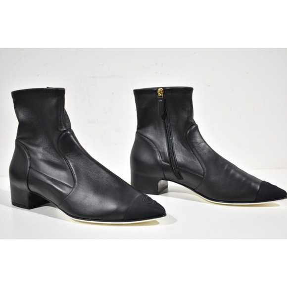 Chanel 21C Black Stretch Lambskin CC Pointed Toe Zipper Ankle Short Boots 40 - Picture 2 of 10
